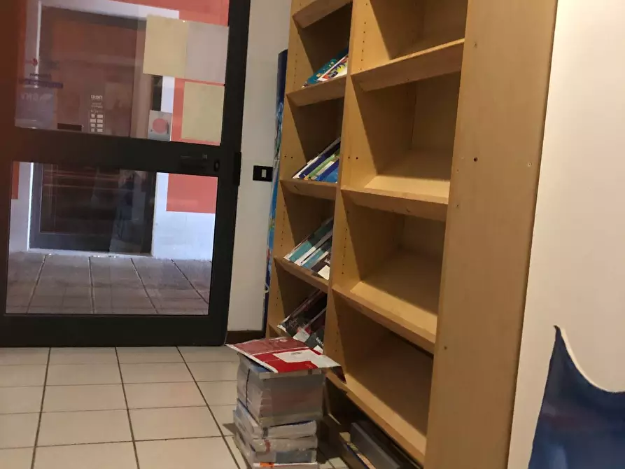 Immagine 11 di Ufficio in affitto  in Via Di Vittorio a Altopascio