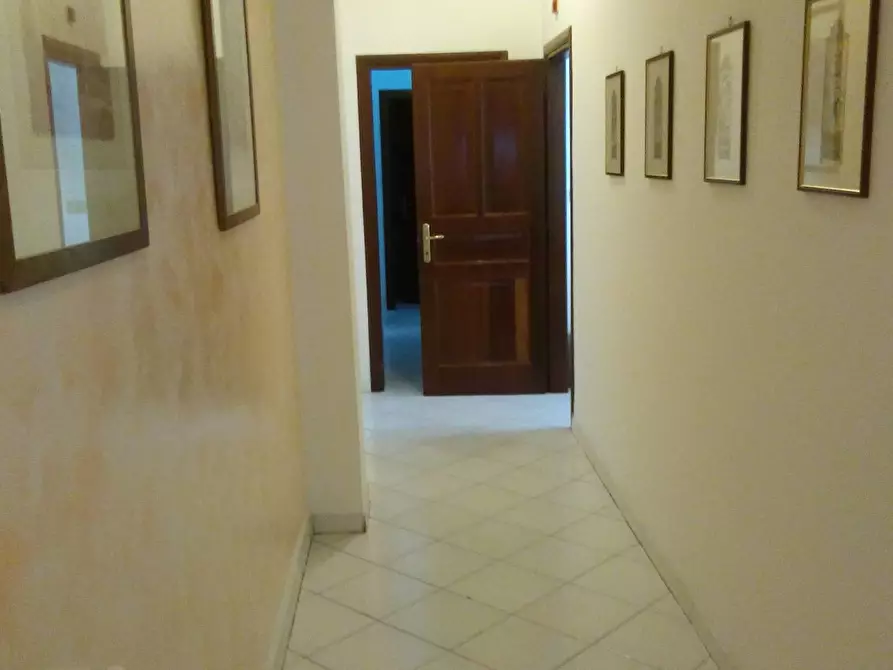 Immagine 3 di Ufficio in affitto  in Via grande 173 a Livorno