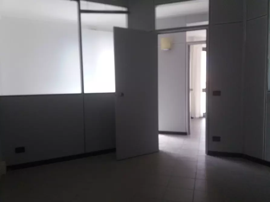 Immagine 5 di Ufficio in affitto  in via lenin - a San Giuliano Terme