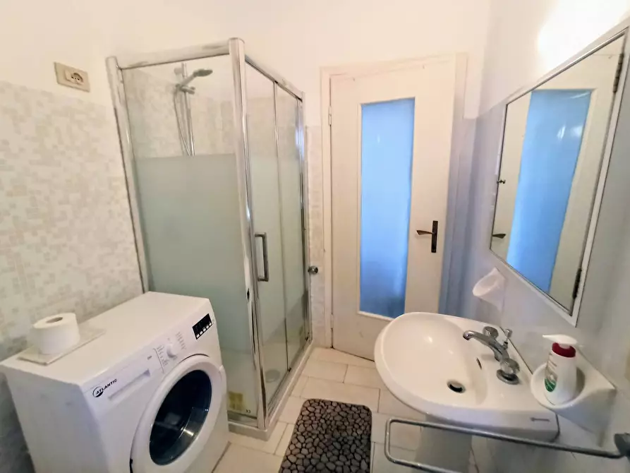 Immagine 10 di Appartamento in affitto  in via capelvenere a Pisa