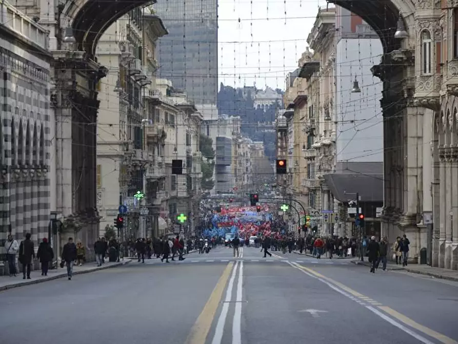 Immagine 1 di Attività commerciale in affitto  in via xx settembre a Calci