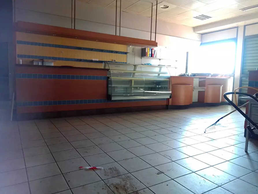 Immagine 7 di Attività commerciale in affitto  in via fabricone ponte corvo a San Giuliano Terme
