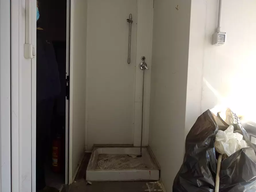 Immagine 10 di Attività commerciale in affitto  in via fabricone ponte corvo a San Giuliano Terme