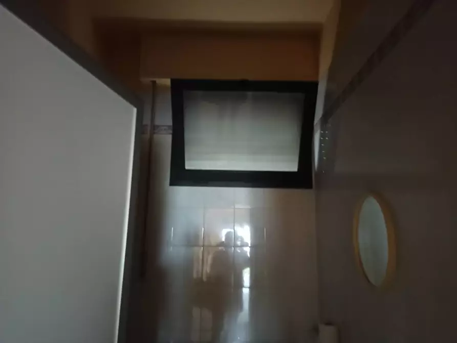 Immagine 4 di Attività commerciale in affitto  in via calcesana - a San Giuliano Terme