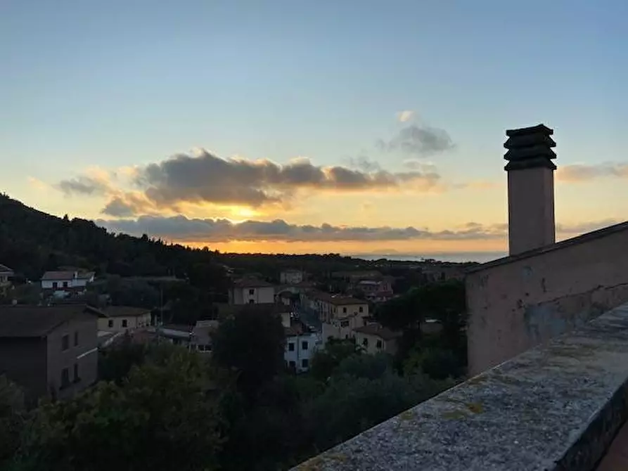 Immagine 1 di Casa indipendente in affitto  in Via Del Castellaccio 36 a Livorno