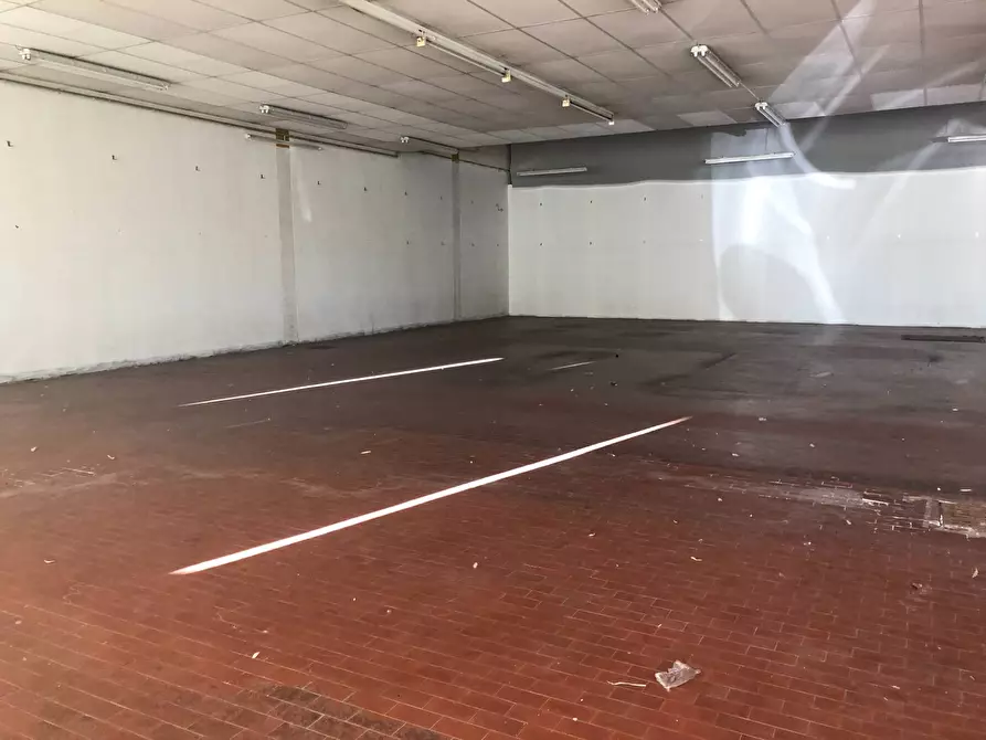 Immagine 2 di Attività commerciale in affitto  in Via Barcaioli a Altopascio