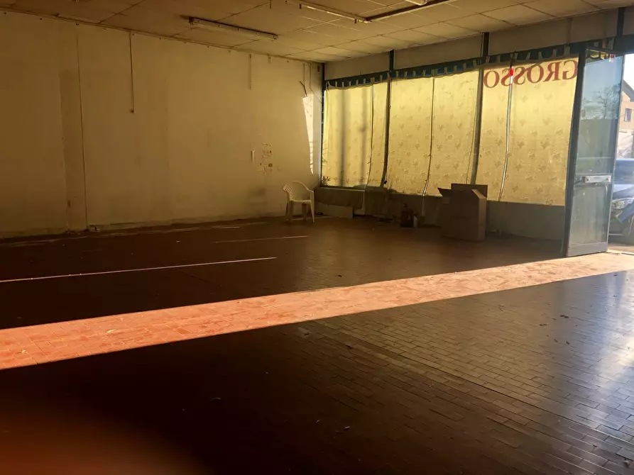 Immagine 6 di Attività commerciale in affitto  in Via Barcaioli a Altopascio