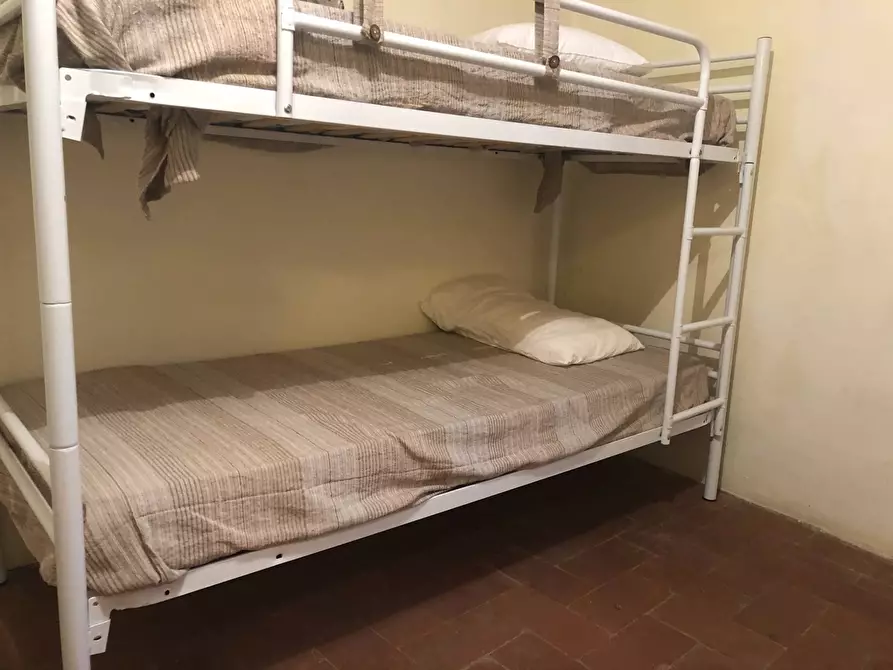 Immagine 10 di Casa indipendente in vendita  in via della cella 1 a Lucca