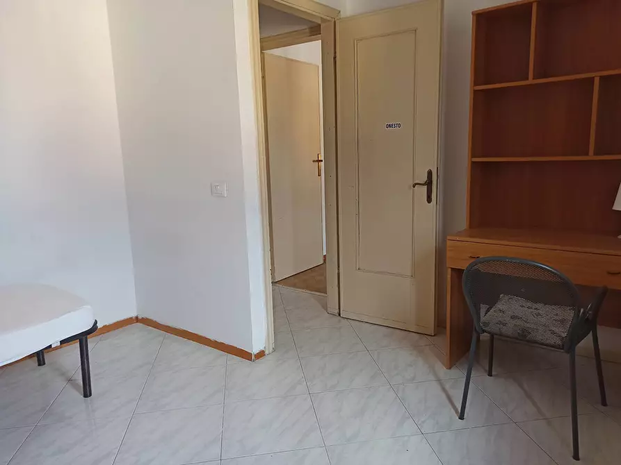 Immagine 10 di Appartamento in affitto  in Via Carlo Salomone Cammeo 1 a Pisa