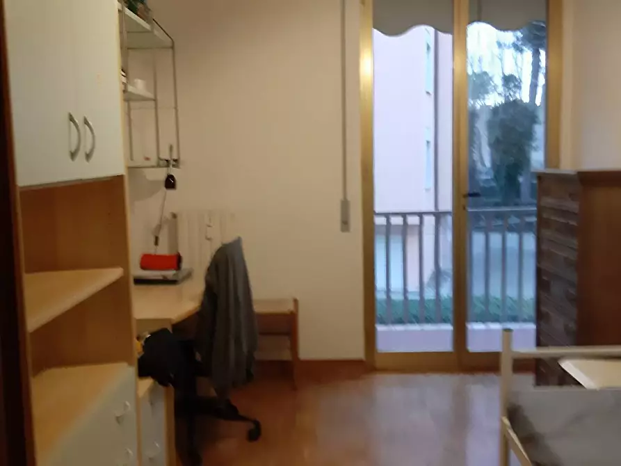 Immagine 9 di Camera in affitto  in Via Montello 36 a Pisa