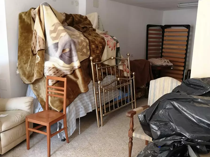 Immagine 6 di Attività commerciale in affitto  in Piazza Mazzini a Livorno