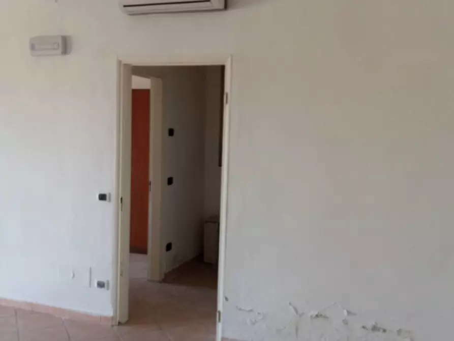 Immagine 4 di Attività commerciale in affitto  in lammari a Capannori