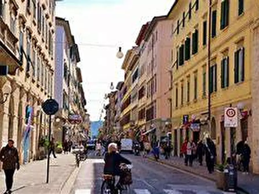 Immagine 7 di Attività commerciale in affitto  in Piazza Cavour a Livorno