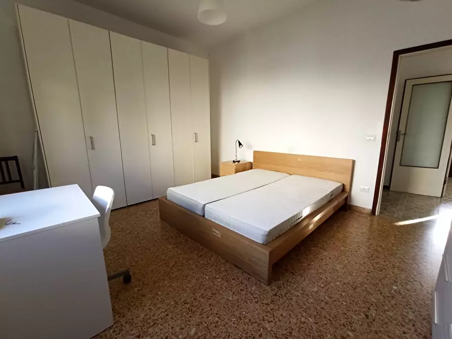 Immagine 9 di Camera in affitto  in Via Brenta 3 a Pisa