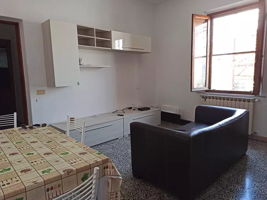 Immagine 1 di Camera in affitto  in Piazza Dante Alighieri 1 a Pisa