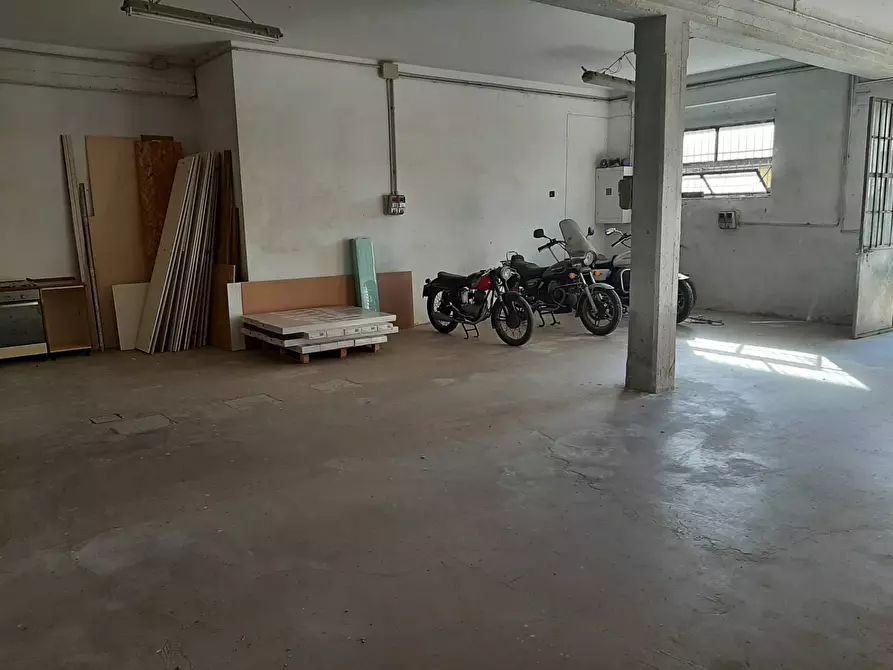 Immagine 10 di Attività commerciale in affitto  in via giovanni xxiii 25 a Vicopisano