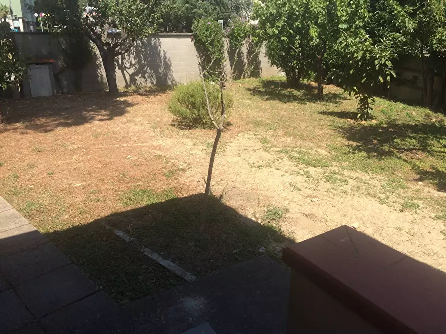Immagine 12 di Casa indipendente in affitto  in via umberto tarracini 12 a Cascina
