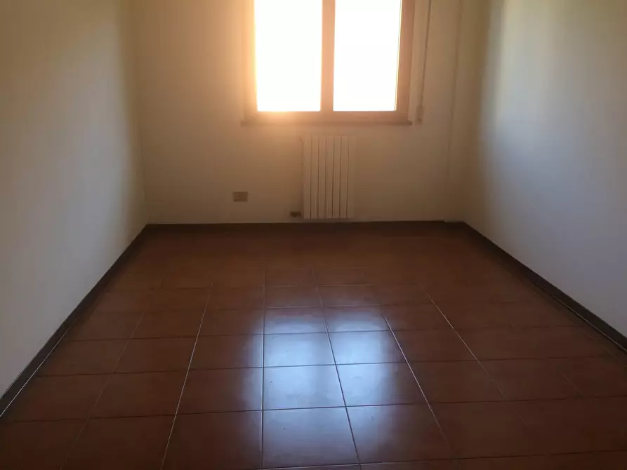 Immagine 7 di Attività commerciale in affitto  in via umberto terracini 22 a Cascina