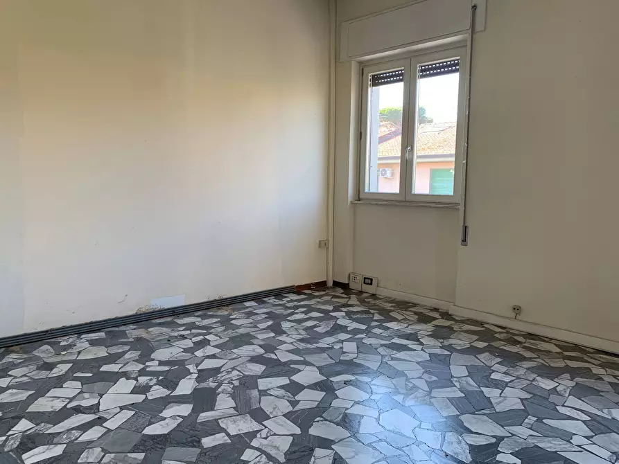 Immagine 4 di Ufficio in affitto  in Via Marconi a Viareggio
