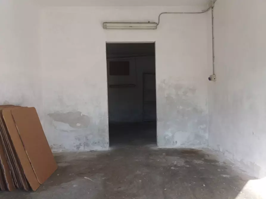 Immagine 2 di Magazzino in affitto  in via lenin - a San Giuliano Terme