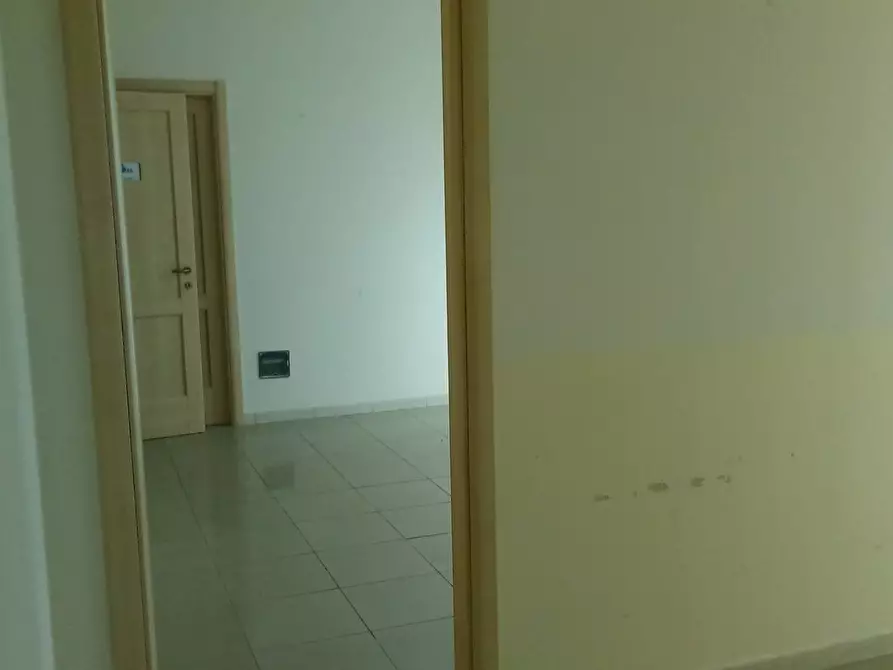 Immagine 4 di Ufficio in affitto  in Via Alessandro Volta 9 a Livorno