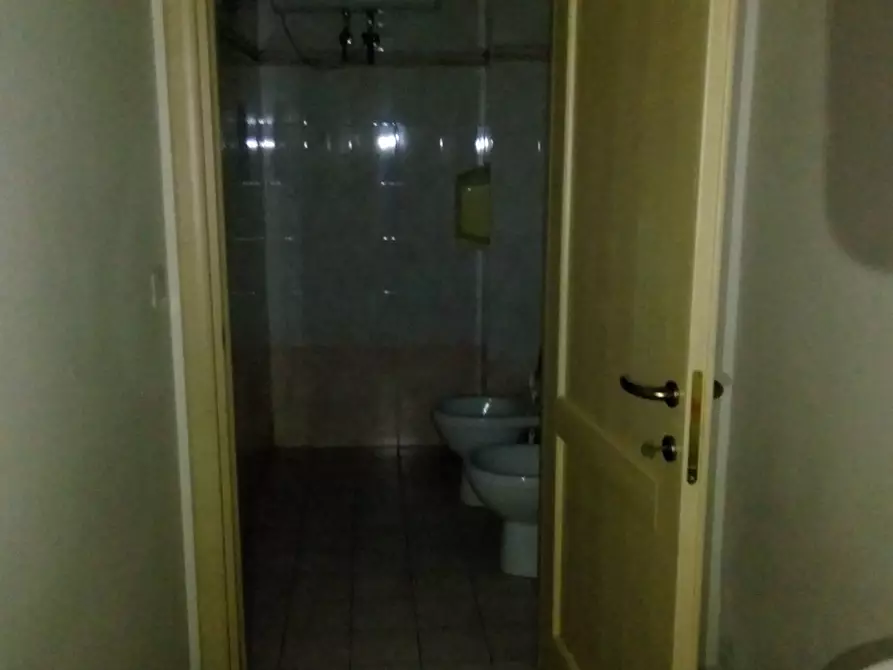 Immagine 13 di Ufficio in affitto  in Via Alessandro Volta 9 a Livorno