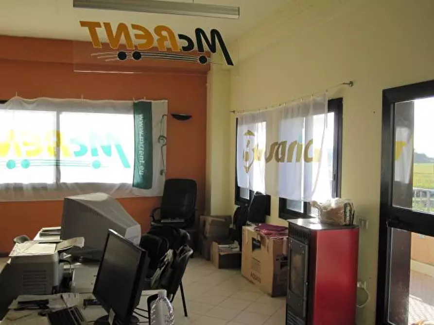 Immagine 10 di Attività commerciale in vendita  in via provinciale vicarese a Calci