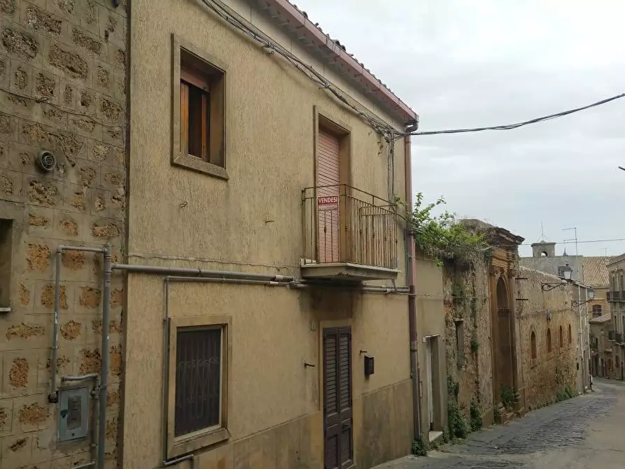 Immagine 2 di Casa indipendente in vendita  in via roma a Aidone