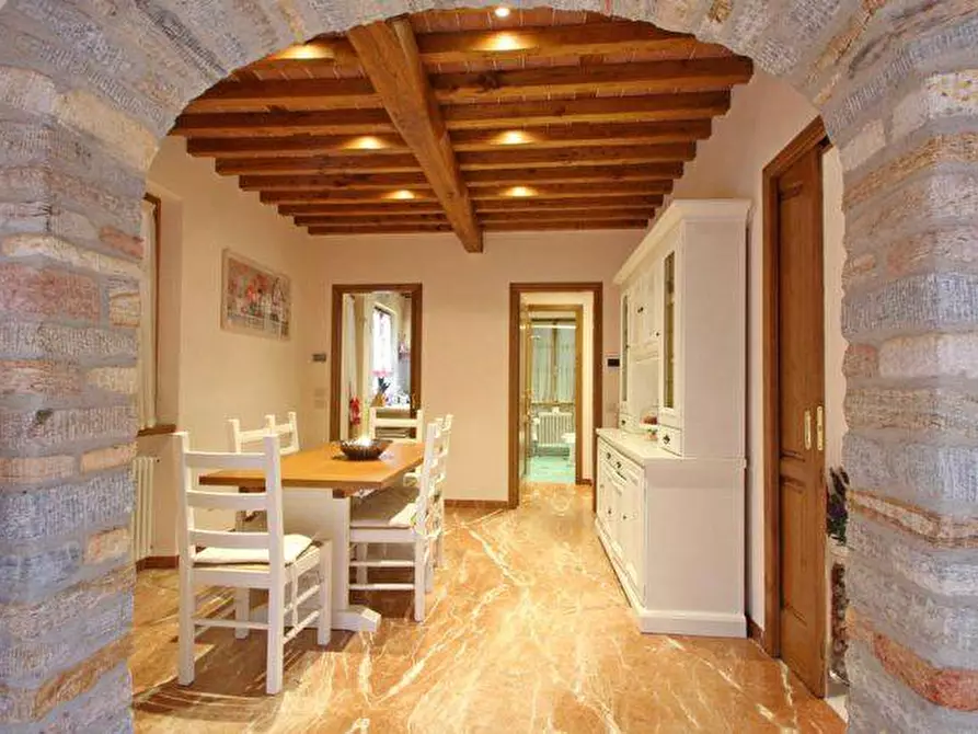 Immagine 10 di Casa indipendente in vendita  in Via Strettoia a Pietrasanta