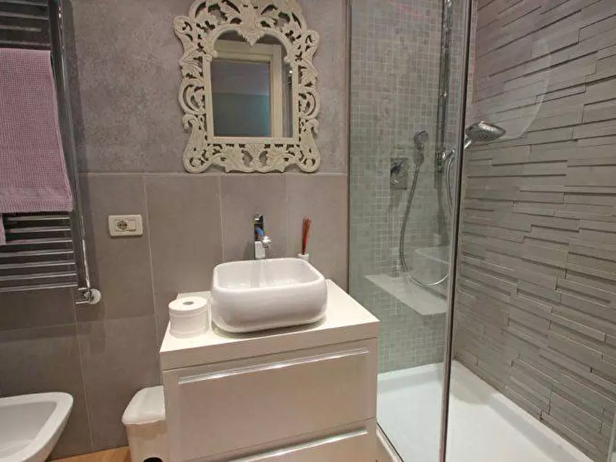 Immagine 17 di Casa indipendente in vendita  in Via Strettoia a Pietrasanta