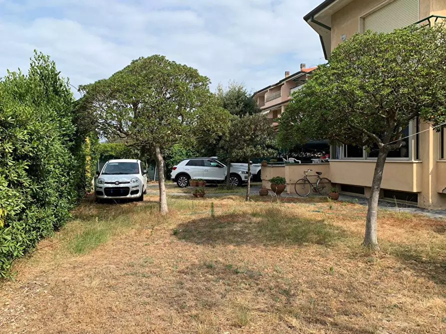 Immagine 5 di Casa indipendente in vendita  in Via Ugo Foscolo a Pietrasanta