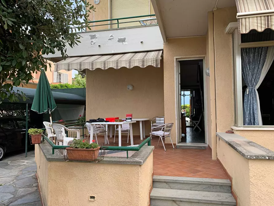 Immagine 2 di Casa indipendente in vendita  in Via Ugo Foscolo a Pietrasanta