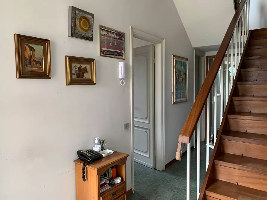 Immagine 8 di Casa indipendente in vendita  in Via Ugo Foscolo a Pietrasanta