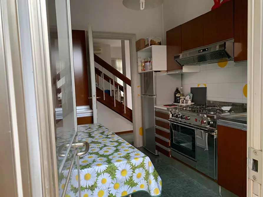 Immagine 11 di Casa indipendente in vendita  in Via Ugo Foscolo a Pietrasanta