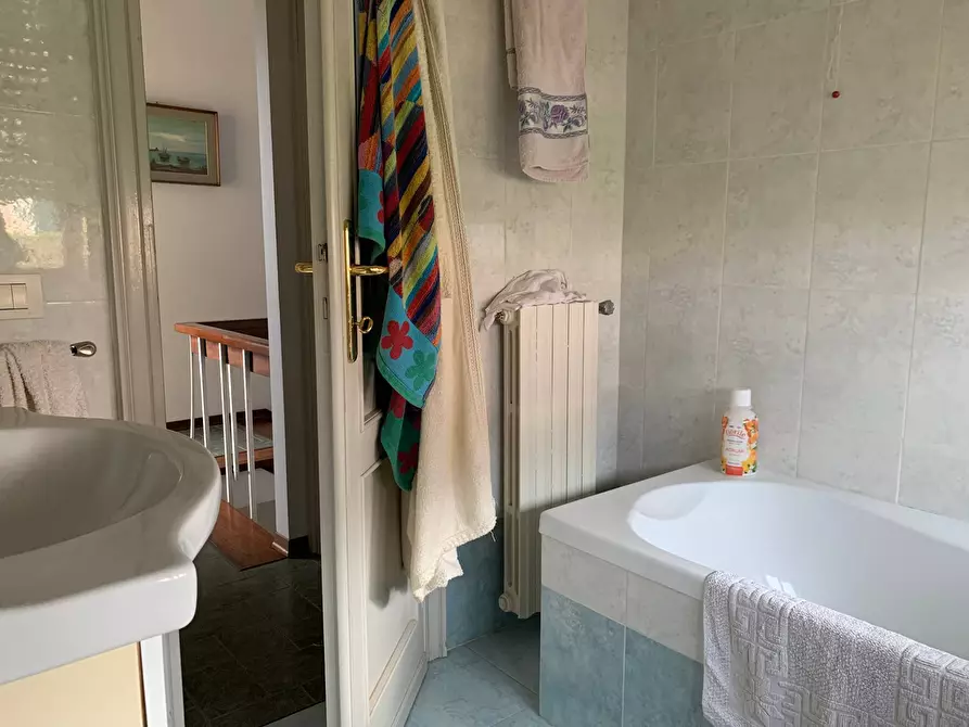 Immagine 18 di Casa indipendente in vendita  in Via Ugo Foscolo a Pietrasanta