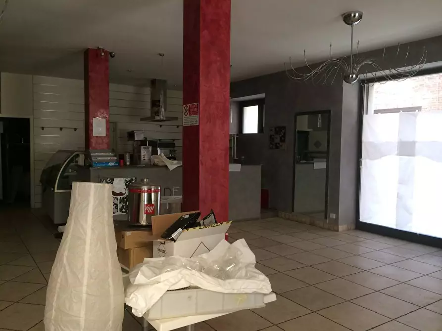 Immagine 2 di Attività commerciale in vendita  in Via San Martino a Pisa
