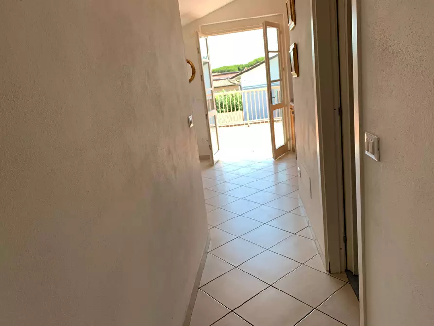 Immagine 6 di Appartamento in vendita  in via delle pinete a Massa