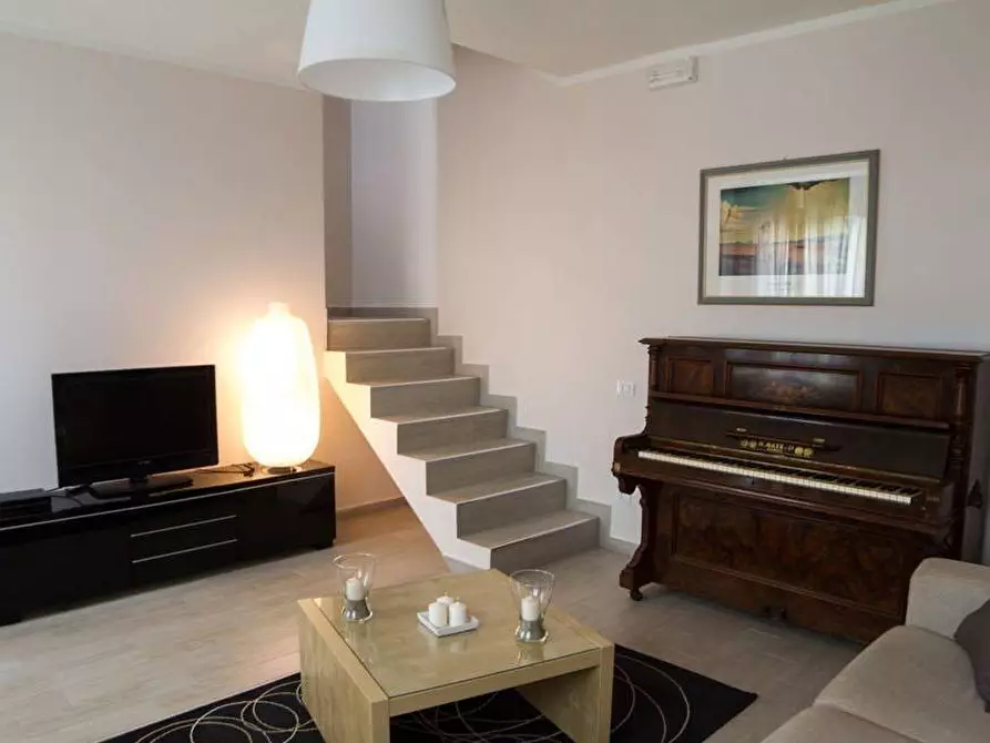 Immagine 2 di Casa indipendente in vendita  in Via dei Falegnami a Massarosa