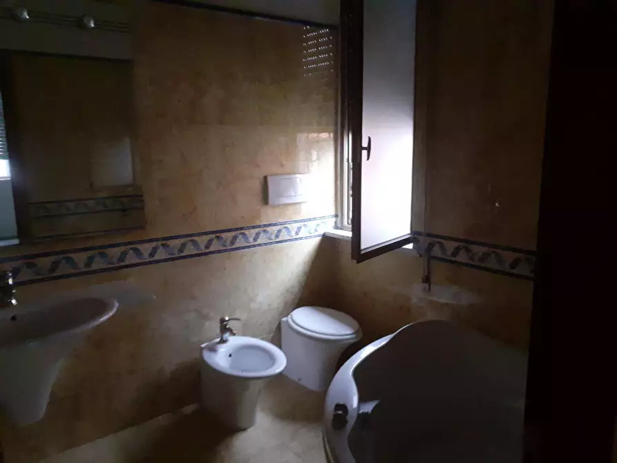 Immagine 20 di Casa indipendente in vendita  in della gronda 77 a Camaiore