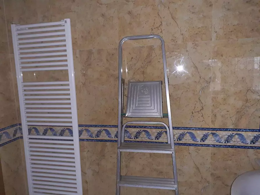 Immagine 24 di Casa indipendente in vendita  in della gronda 77 a Camaiore