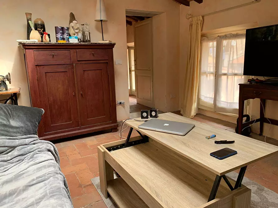 Immagine 8 di Appartamento in vendita  in Via Stagio Stagi 75 a Pietrasanta