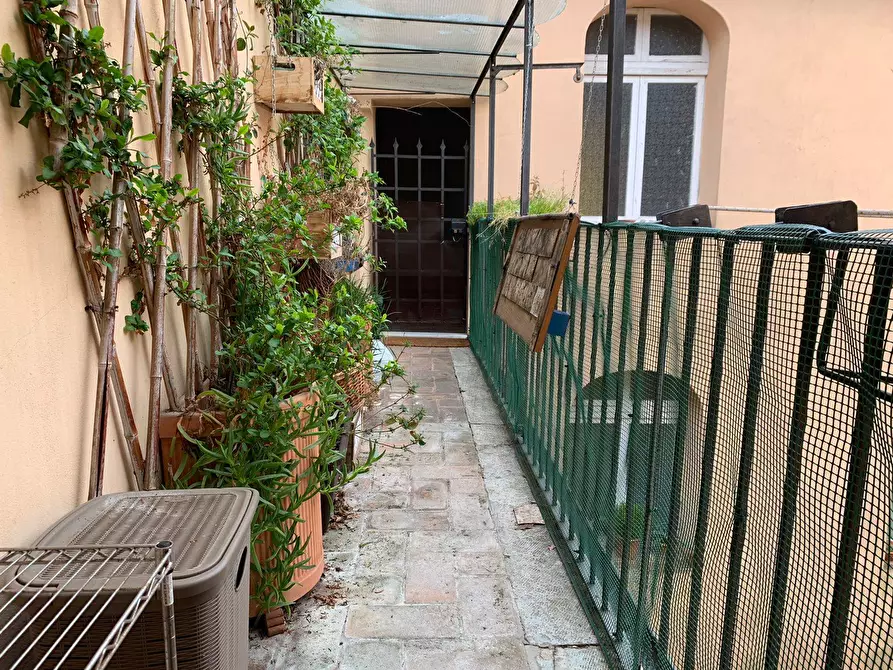 Immagine 2 di Appartamento in vendita  in Via Stagio Stagi 75 a Pietrasanta