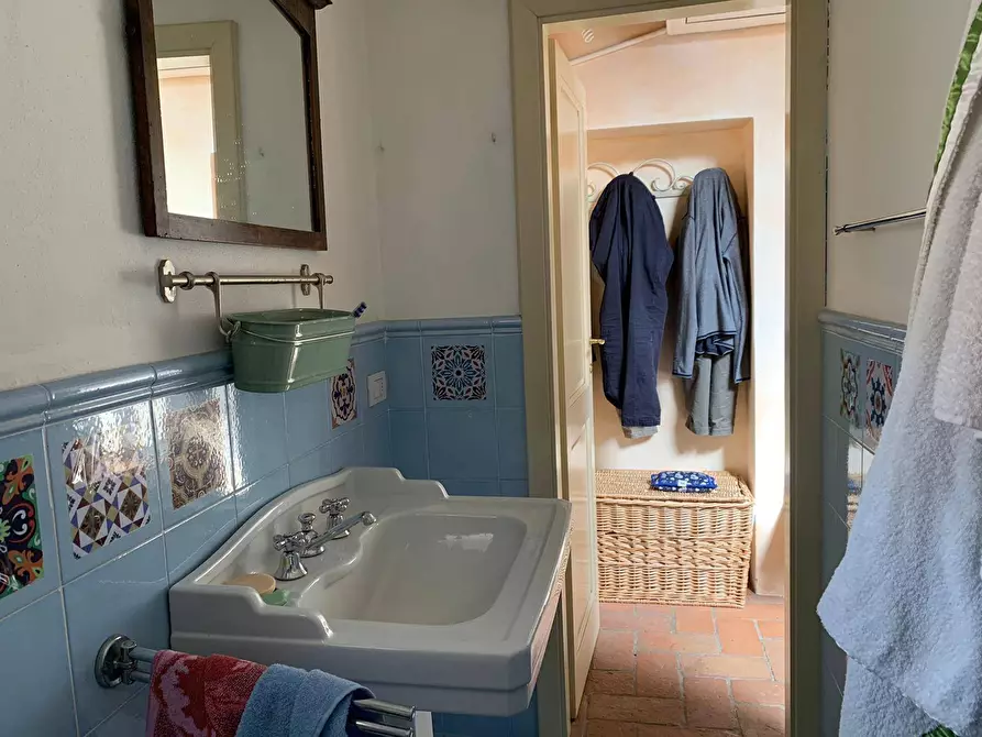 Immagine 12 di Appartamento in vendita  in Via Stagio Stagi 75 a Pietrasanta