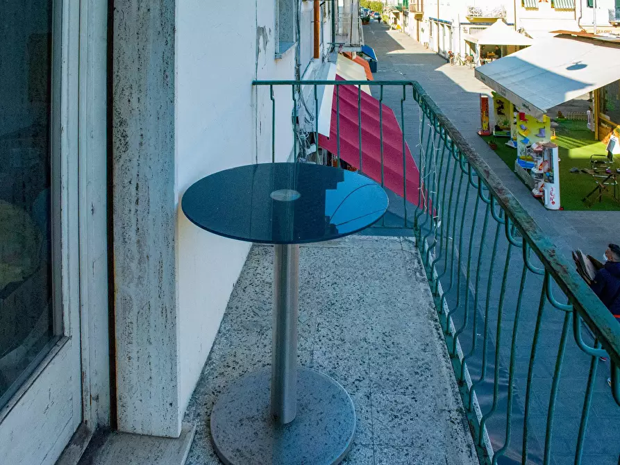 Immagine 15 di Appartamento in vendita  in Via Giuseppe Mazzini - a Viareggio