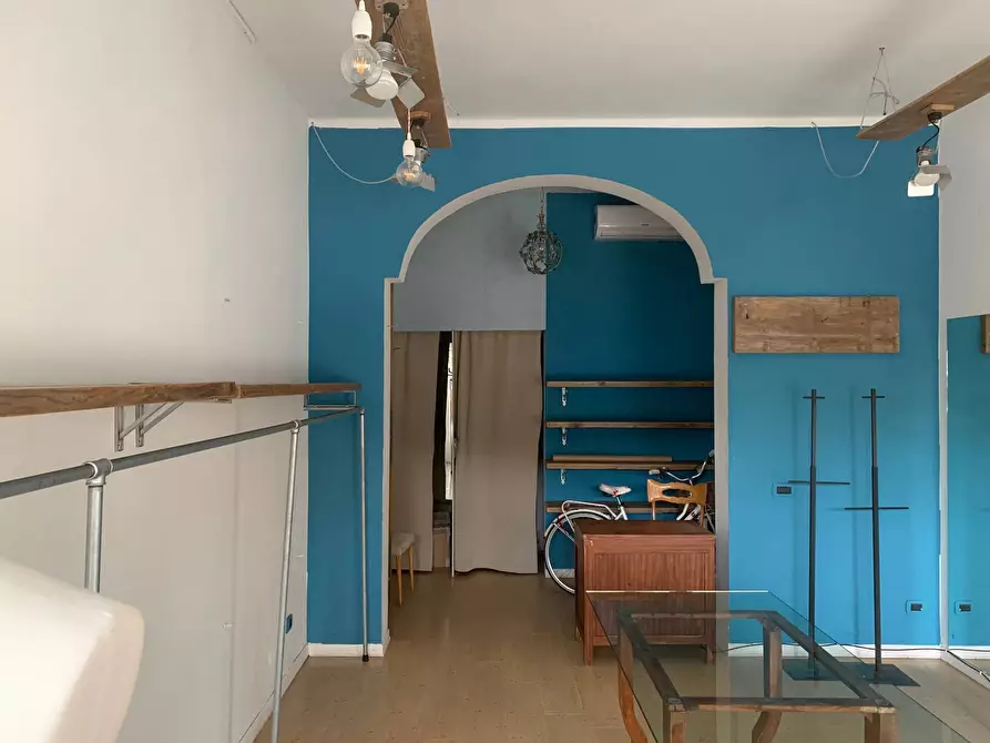 Immagine 6 di Attività commerciale in vendita  in Via Tagliamento a Pietrasanta