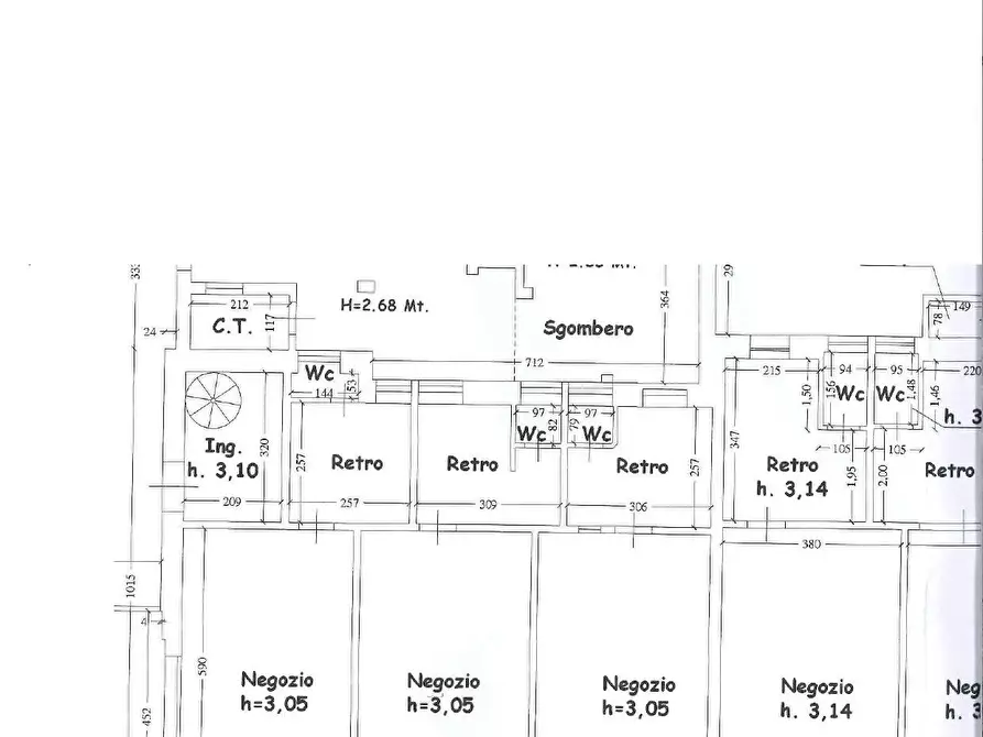 Immagine 4 di Attività commerciale in vendita  in Via San Giovanni Bosco a Pietrasanta
