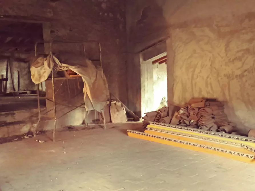 Immagine 50 di Casa indipendente in vendita  in via eugenio III a Calci