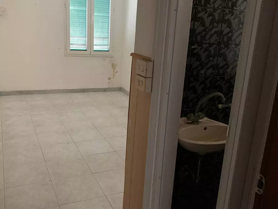 Immagine 35 di Attività commerciale in vendita  in Via Giuseppe Zanardelli a Viareggio