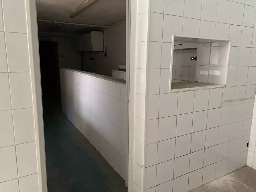 Immagine 39 di Attività commerciale in vendita  in Via Giuseppe Zanardelli a Viareggio