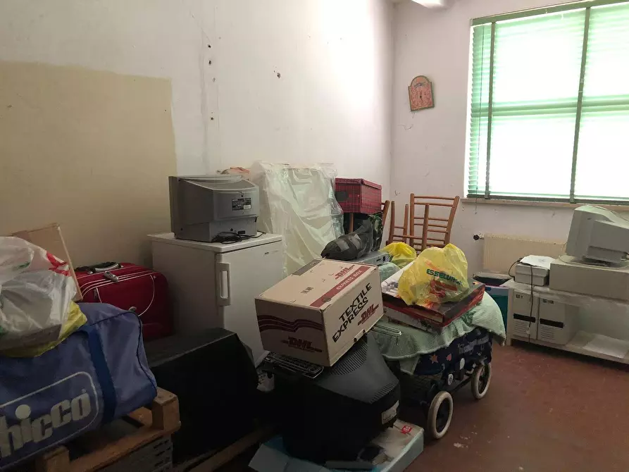 Immagine 7 di Attività commerciale in vendita  in Via Sarzanese Sud a Massarosa